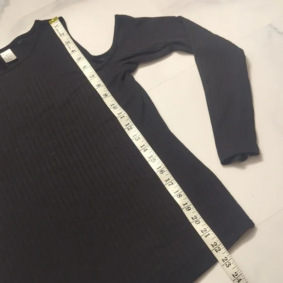 Chic Black Cold Shoulder Top - Picture 5 of 7